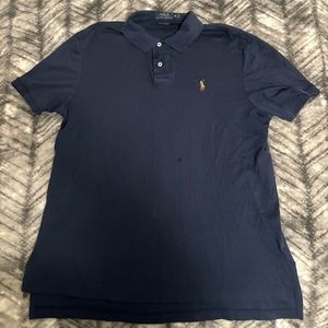 Men’s Polo colored shirt.